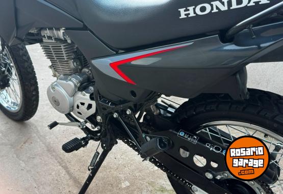 Motos - Honda XR 150L 2026 Nafta 2600Km - En Venta