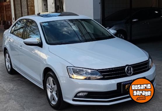 Autos - Volkswagen Vento Comfortline 2017 Nafta 121000Km - En Venta