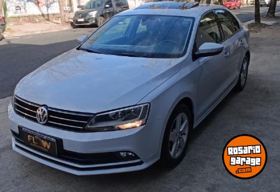 Autos - Volkswagen Vento Comfortline 2017 Nafta 121000Km - En Venta