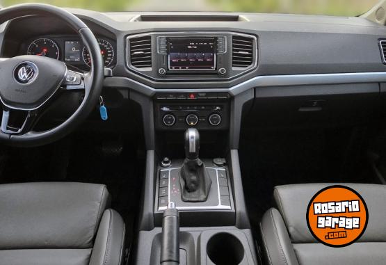 Camionetas - Volkswagen AMAROK V6 HIGHLINE 2023 Diesel 71000Km - En Venta
