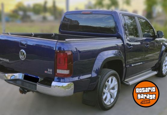 Camionetas - Volkswagen AMAROK V6 HIGHLINE 2023 Diesel 71000Km - En Venta