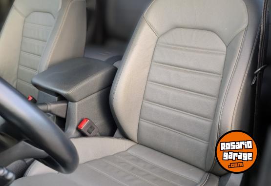 Camionetas - Volkswagen AMAROK V6 HIGHLINE 2023 Diesel 71000Km - En Venta