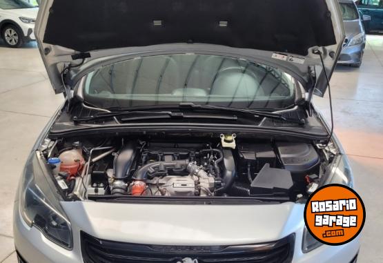 Autos - Peugeot 308 2020 Nafta 67000Km - En Venta