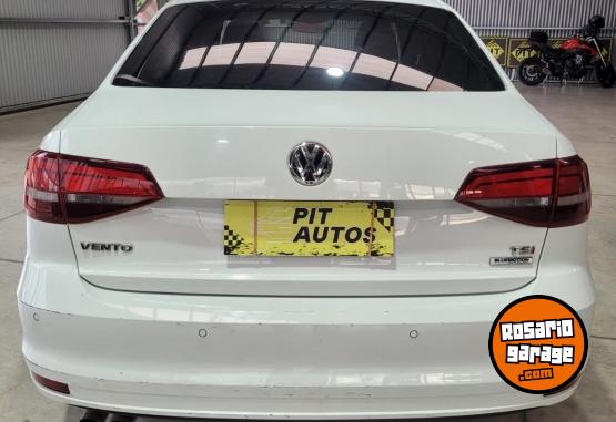 Autos - Volkswagen VENTO 2017 Nafta 297000Km - En Venta