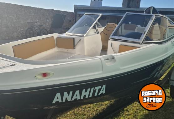 Embarcaciones - Lancha Robinson Mantra - En Venta