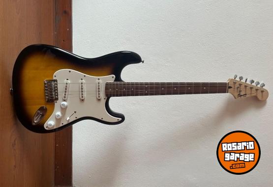 Instrumentos Musicales - Squier Bullet Stratocaster +Amplificador Laney LX10 - En Venta