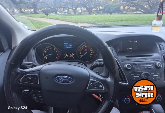 Autos - Ford Focus 2016 Nafta 130000Km - En Venta