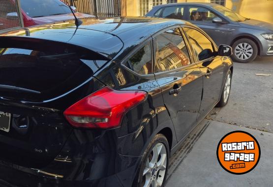 Autos - Ford Focus 2016 Nafta 130000Km - En Venta