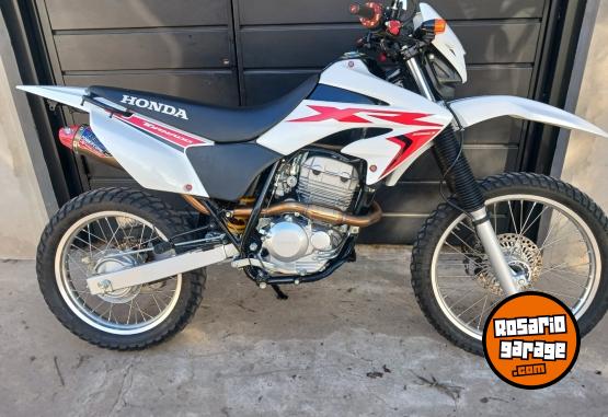 Motos - Honda Tornado 2023 Nafta 4800Km - En Venta