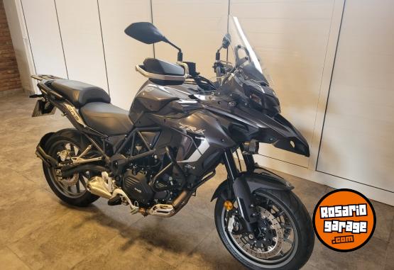 Motos - Benelli Trk 502 asfaltica 2024 Nafta 2800Km - En Venta