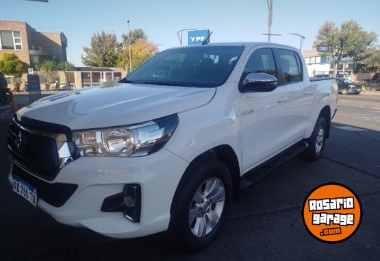 Camionetas - Toyota Hilux SRV 4x2 2019 Diesel 72000Km - En Venta