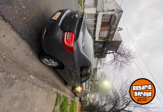 Autos - Renault Logan 2016 Nafta 105000Km - En Venta