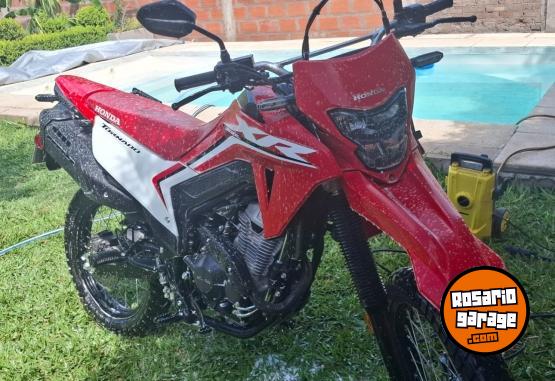 Motos - Honda Tornado xr 300 2025 Nafta 2000Km - En Venta