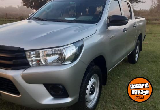 Camionetas - Toyota Hilux DX 4x2 2021 Diesel 175000Km - En Venta