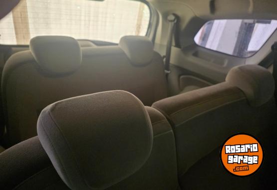 Autos - Chevrolet Spin 2015 GNC 96000Km - En Venta