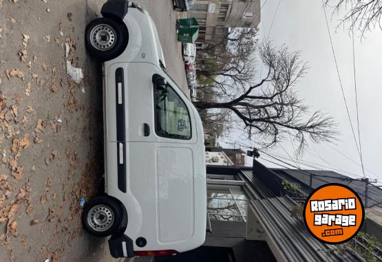 Utilitarios - Renault Kangoo 2017 Nafta 300000Km - En Venta