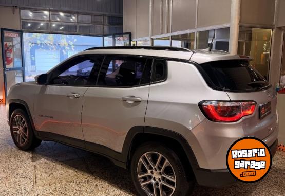 Camionetas - Chrysler JEEP COMPASS SPORT 2020 Nafta 98000Km - En Venta