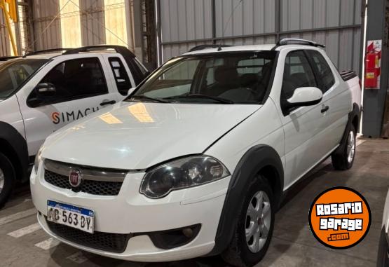 Camionetas - Fiat STRADA TREKKING 2017 Diesel 209000Km - En Venta