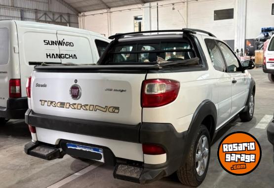 Camionetas - Fiat STRADA TREKKING 2017 Diesel 209000Km - En Venta