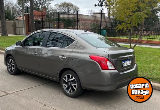 Autos - Nissan Versa 2018 Nafta 130000Km - En Venta