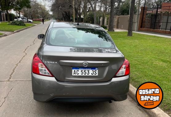 Autos - Nissan Versa 2018 Nafta 130000Km - En Venta