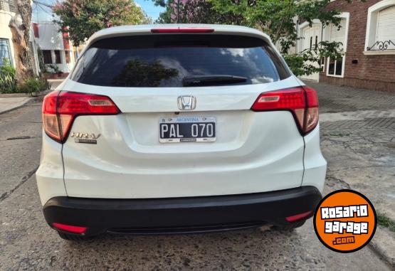 Autos - Honda Honda hrv impecable permu 2015 Nafta 128000Km - En Venta