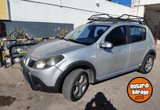 Autos - Renault Sandero 2010 Nafta 260000Km - En Venta