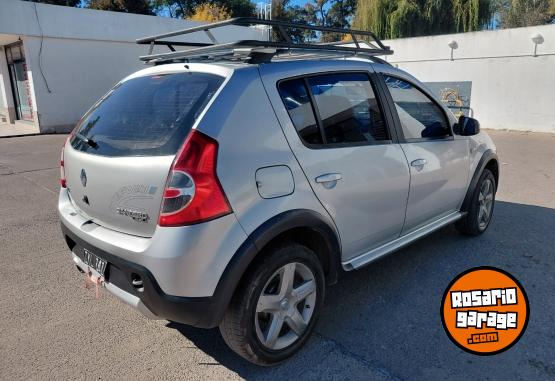 Autos - Renault Sandero 2010 Nafta 260000Km - En Venta