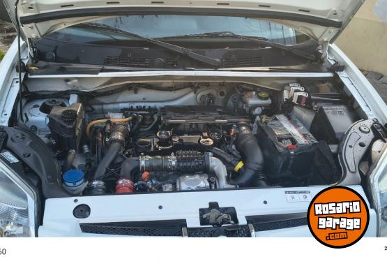 Utilitarios - Peugeot Partner hdi 2018 Diesel 80000Km - En Venta