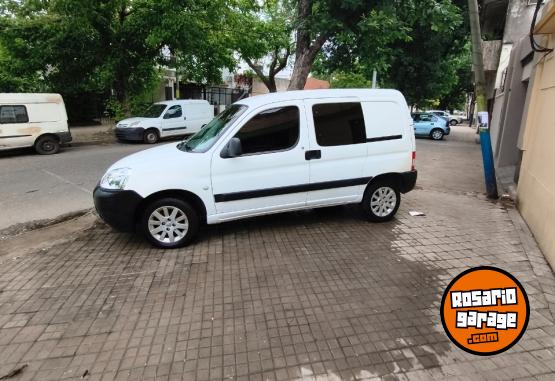Utilitarios - Peugeot Partner hdi 2018 Diesel 80000Km - En Venta
