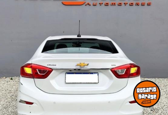 Autos - Chevrolet CHEVROLET CRUZE LTZ 2017 Nafta 125000Km - En Venta