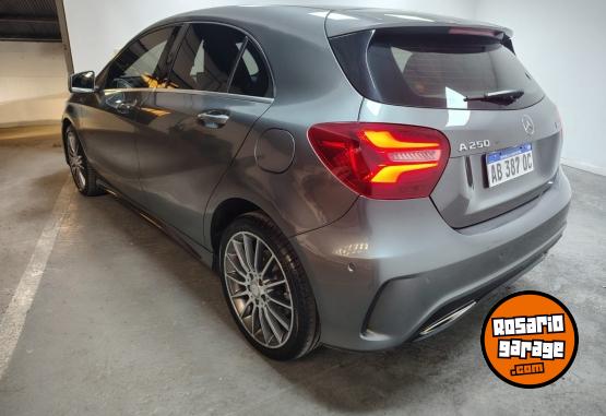 Autos - Mercedes Benz A250 2017 Nafta 77500Km - En Venta