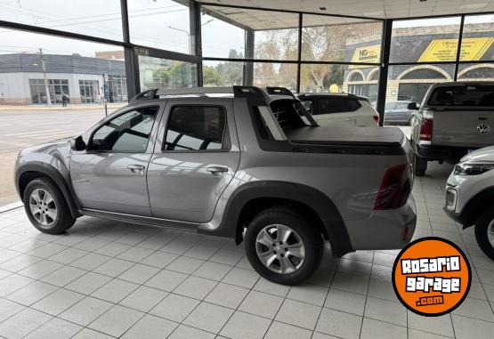Camionetas - Renault Duster Oroch Outsider 2.0 2021 Nafta 120000Km - En Venta