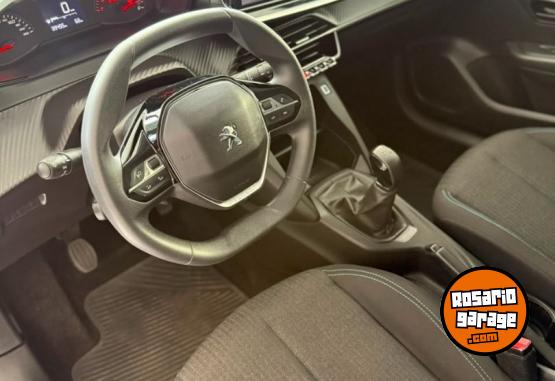 Autos - Peugeot 208 2023 Nafta 39000Km - En Venta