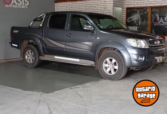 Camionetas - Toyota Hilux SRV 3.0 4x2 2011 Diesel 300000Km - En Venta