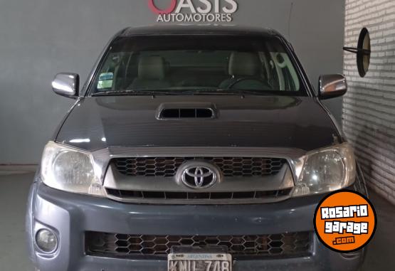 Camionetas - Toyota Hilux SRV 3.0 4x2 2011 Diesel 300000Km - En Venta