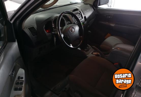 Camionetas - Toyota Hilux SRV 3.0 4x2 2011 Diesel 300000Km - En Venta