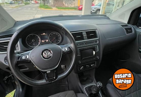 Autos - Volkswagen Volkswagen Fox Highline 2017 Nafta 71000Km - En Venta
