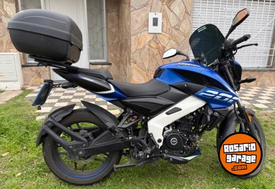 Motos - Bajaj Rouser NS200 2023 Nafta 20000Km - En Venta