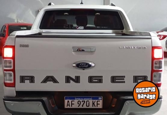 Camionetas - Ford Ranger Limited 3.2 4x4 2023 Diesel 120000Km - En Venta
