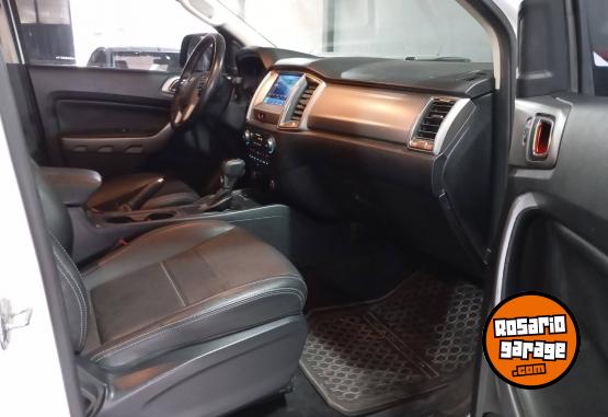Camionetas - Ford Ranger Limited 3.2 4x4 2023 Diesel 120000Km - En Venta