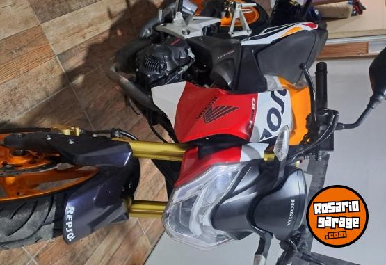 Motos - Honda CB190 repsol 2017 Nafta 28200Km - En Venta