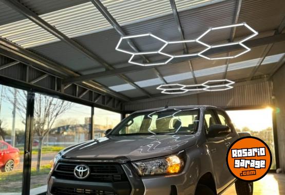 Camionetas - Toyota HILUX SR 2026 Diesel 0Km - En Venta