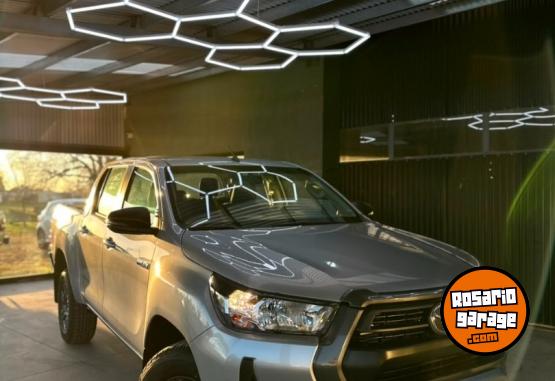 Camionetas - Toyota HILUX SR 2026 Diesel 0Km - En Venta
