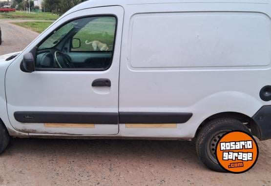 Utilitarios - Renault Kangoo furgon 2014 Nafta 280000Km - En Venta