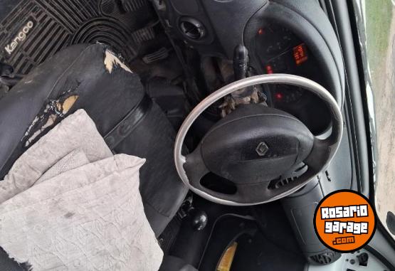 Utilitarios - Renault Kangoo furgon 2014 Nafta 280000Km - En Venta