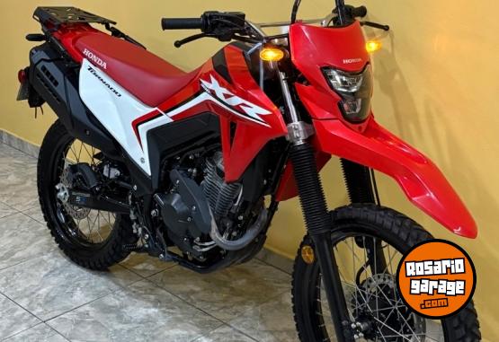 Motos - Honda Tornado 300 2024 Nafta 9400Km - En Venta