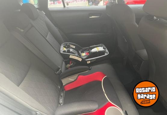 Autos - Toyota Corolla Cross Xli 2022 Nafta 46000Km - En Venta