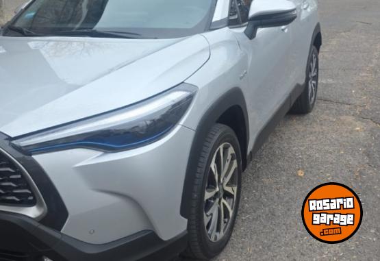 Autos - Toyota COROLLA CROSS XEI HIBRIDA 2023 Electrico / Hibrido 40800Km - En Venta