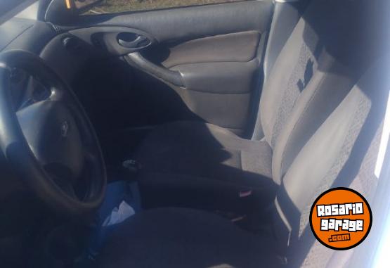 Autos - Ford Focus 2010 Nafta 160000Km - En Venta
